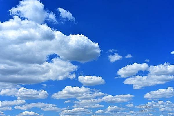 clouded-sky-3576906_1920.jpg