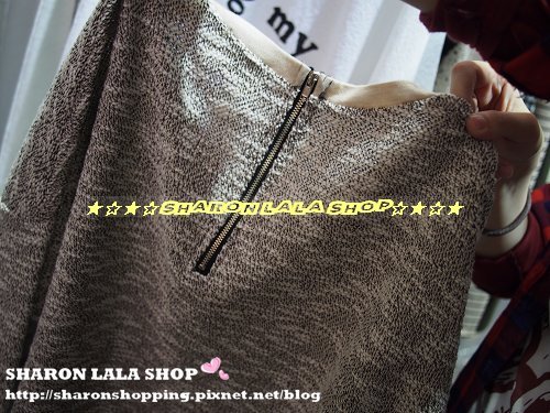 351.韓雙色後拉鍊T $880 灰 杏