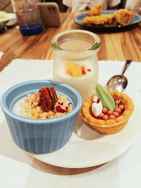 LINE_ALBUM_2.礁溪老街、酒店自助晚餐_230530-2.jpg