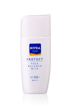 水感清透防曬隔離露 SPF50+ PA+++.jpg