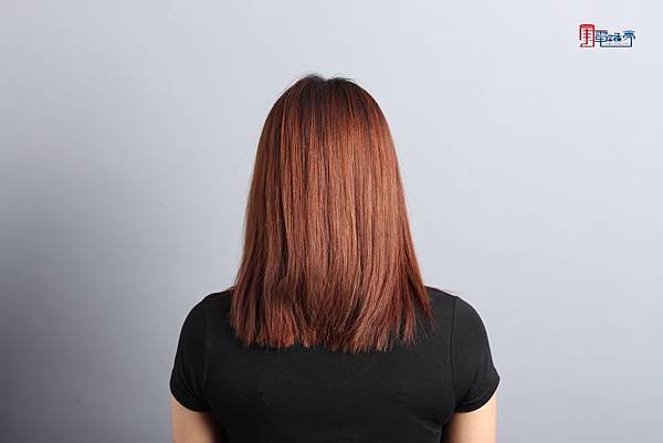 │無痕接髮X瑪雅綠│60公分24吋60片│電話亭美髮沙龍咖啡│台中染髮推薦│台中接髮推薦│台中剪髮推薦│台中燙髮推薦│台中編髮造型推薦│台中設計師推薦│髮型流行趨勢推薦│台中市西屯區太原路一段35號│