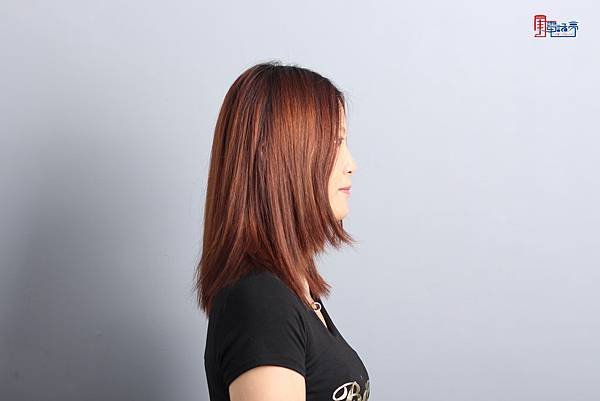 │無痕接髮X瑪雅綠│60公分24吋60片│電話亭美髮沙龍咖啡│台中染髮推薦│台中接髮推薦│台中剪髮推薦│台中燙髮推薦│台中編髮造型推薦│台中設計師推薦│髮型流行趨勢推薦│台中市西屯區太原路一段35號│