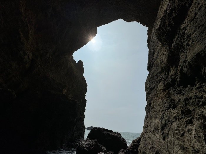 探訪高雄柴山海蝕洞