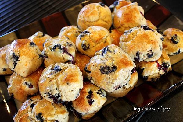 blueberry scone 2