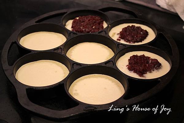 red bean wheel cake 4.jpg