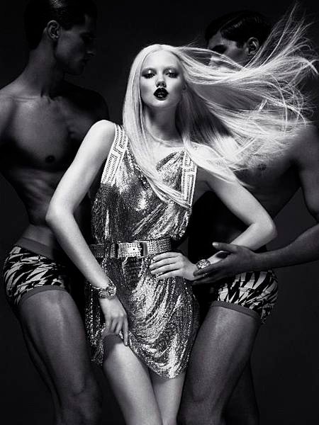 versace_for_hm_campaign_007-thumb-524x700-68041.jpg