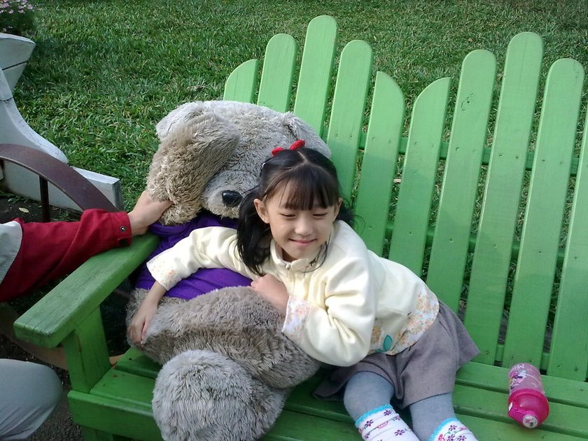 2009-11-02_尖石_薰衣草森林_06_抱大熊.jpg