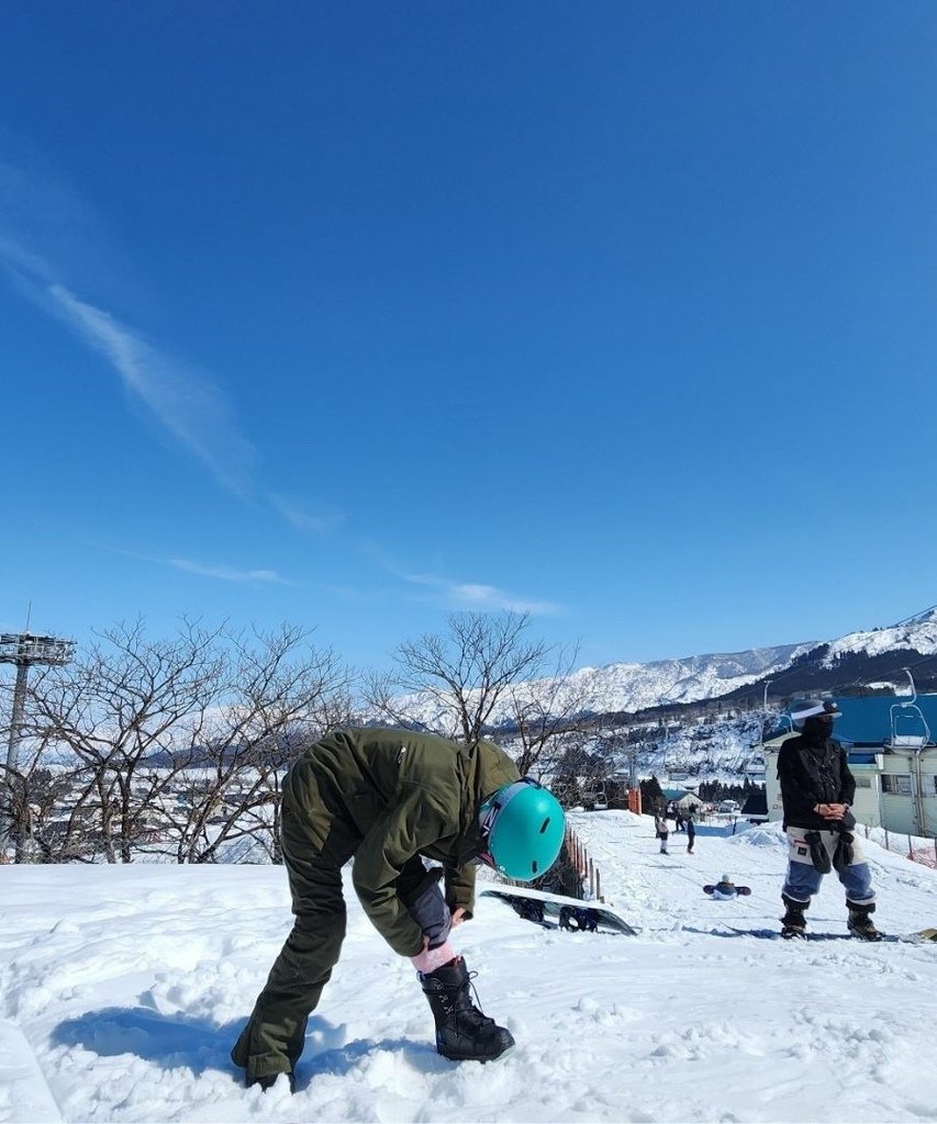 滑雪初體驗 越後湯澤 | 設備翻新的石打丸山滑雪場，即使不滑