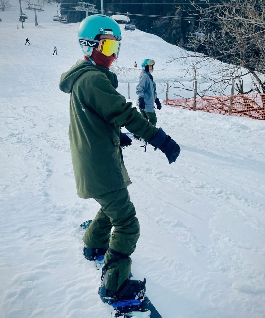 滑雪初體驗 越後湯澤 | 設備翻新的石打丸山滑雪場，即使不滑