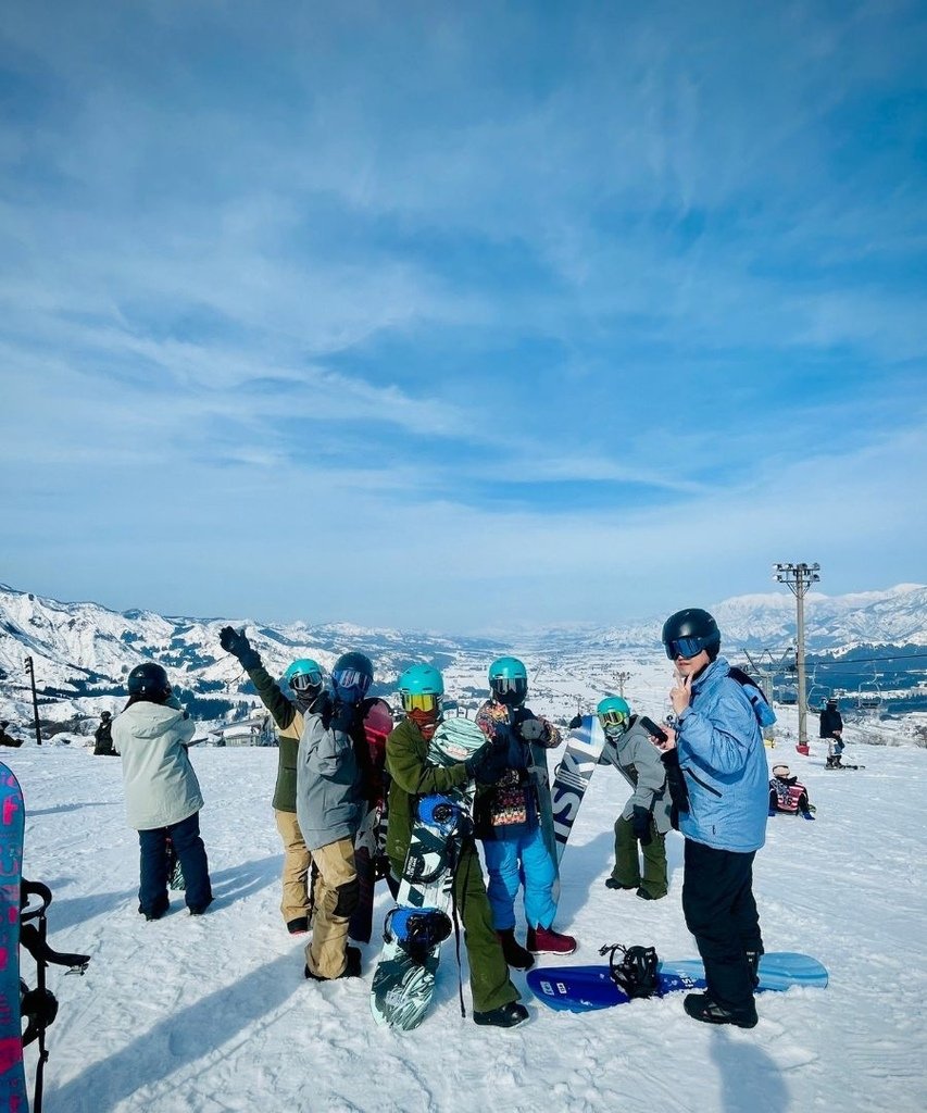 滑雪初體驗 越後湯澤 | 設備翻新的石打丸山滑雪場，即使不滑
