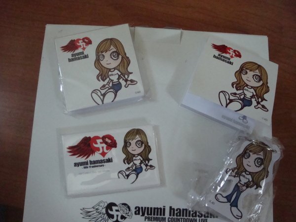所有的文具用品都是AYU的