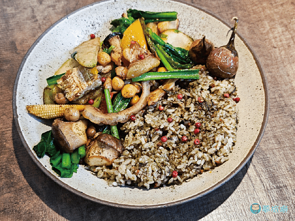 大人山養 Darling SameYoung Vegan Bistro純植物餐酒館   21.png