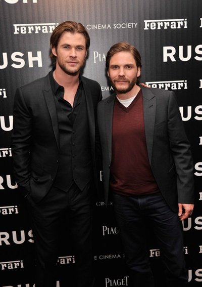 Chris+Hemsworth+Daniel+Bruhl+Rush+Screening+vyjkZJEr0CLl