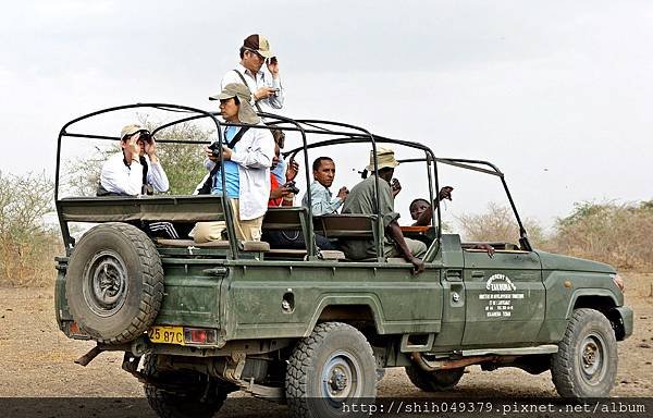 敞篷遊園車乘客.jpg