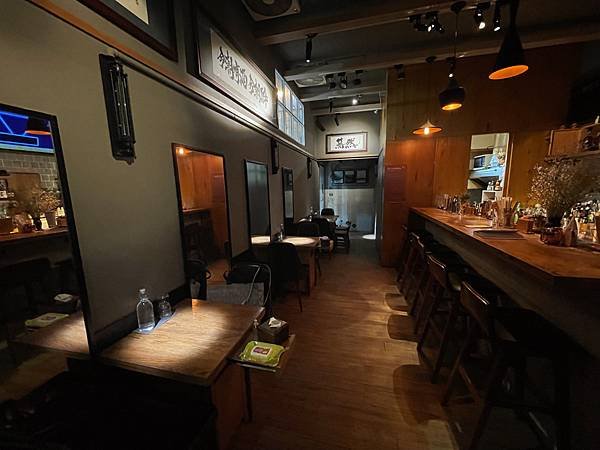 高雄美食 餐酒館推薦 高雄餐酒館 餐酒館 夜生活 酒館推薦 調酒 創意料理   美食推廌   高雄美食