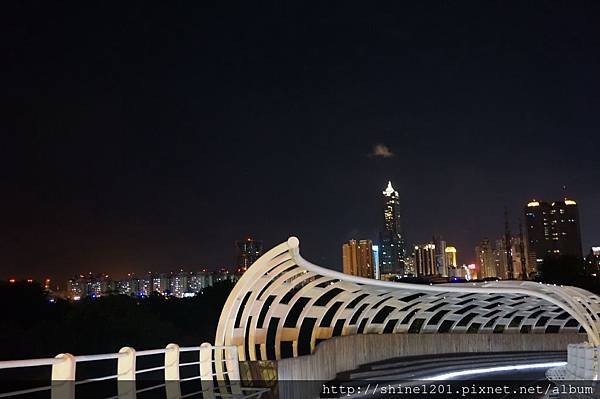 高雄景點 前鎮之星自行車道