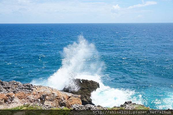 小琉球兩天一夜【戀戀海景離島旅遊】浮潛+BBQ+阿念達小酒吧+花瓶岩+蛤板灣 威尼斯海灘+潮間帶+爆漿黑糖包+魷魚伯母