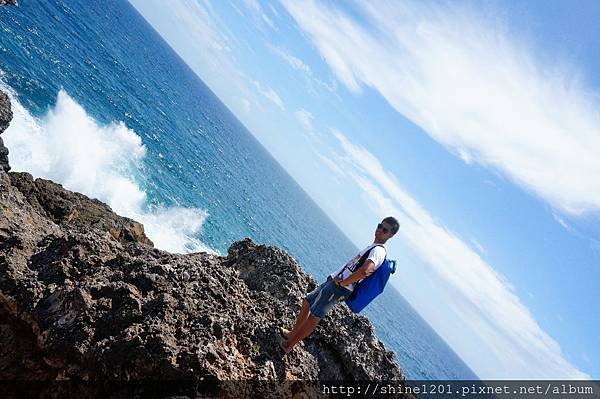 小琉球兩天一夜【戀戀海景離島旅遊】浮潛+BBQ+阿念達小酒吧+花瓶岩+蛤板灣 威尼斯海灘+潮間帶+爆漿黑糖包+魷魚伯母