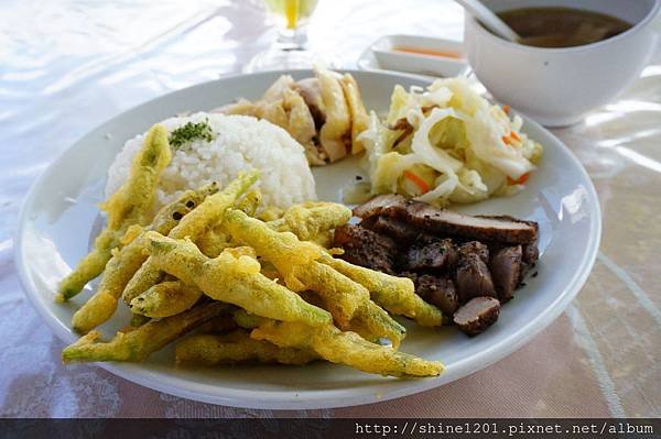 六十石山美食-  鐵掌櫃茶舍金針花風味套餐