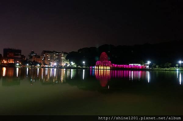 碧湖公園築屋  內湖夜景