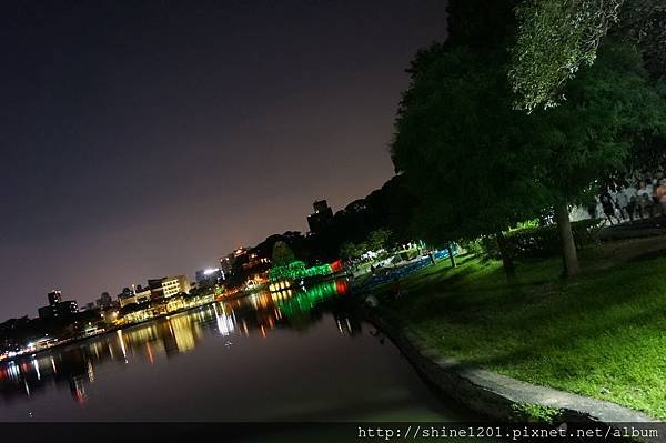 碧湖公園築屋  內湖夜景