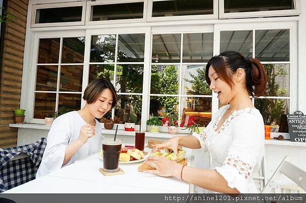 古亭一日遊 捷運美食景點.巴和奈野 illy Café Brunch甜蜜分享.早午餐 文青人氣景點-紀州庵文學森林→懷舊景點-客家文化主題公園→踏青必去-古亭河濱公園