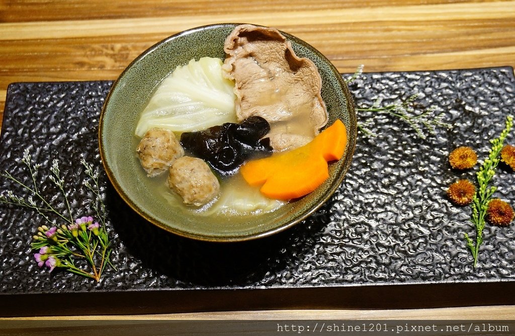 新莊美食 婧shabu 火鍋  新莊副都心附近美食 頭前國中附近美食