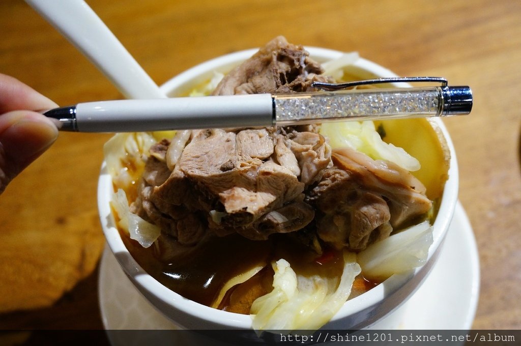 中正區美食 雙月食品社 善導寺站美食 台北麻油雞 何首烏雞湯 補湯