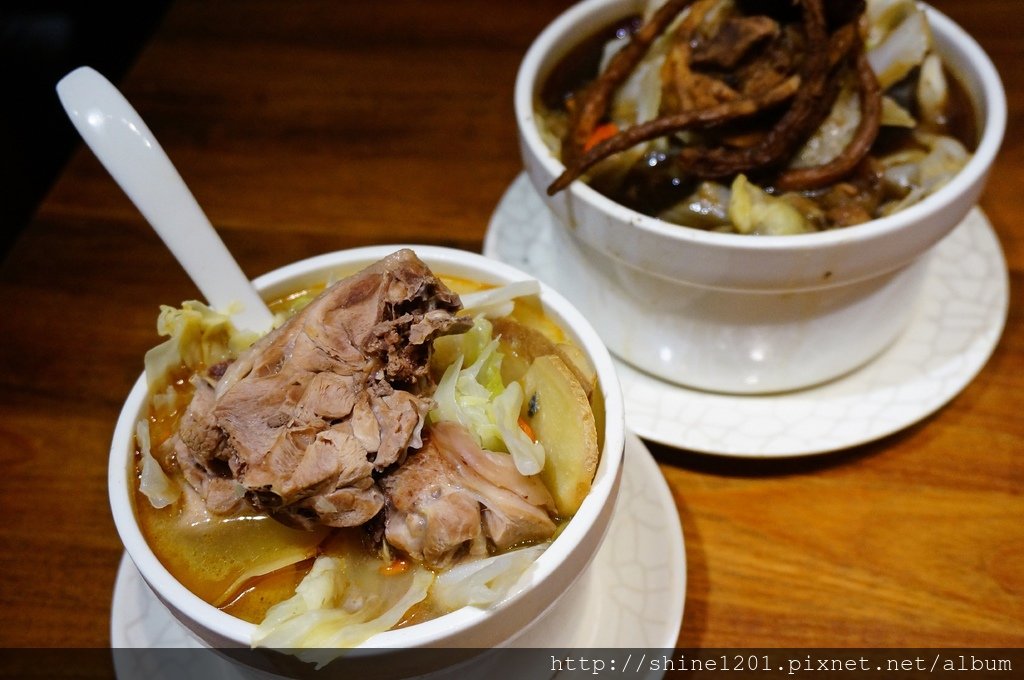 中正區美食 雙月食品社 善導寺站美食 台北麻油雞 何首烏雞湯 補湯