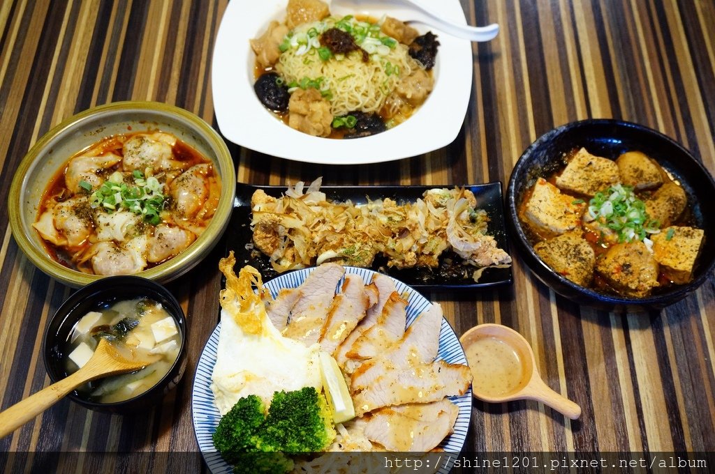 忠孝敦化站美食 燒肉丼販.東區平價丼飯專賣店