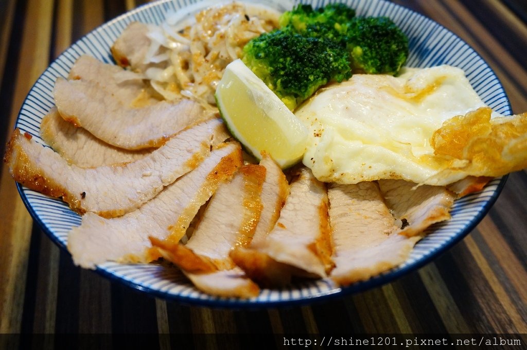 忠孝敦化站美食 燒肉丼販.東區平價丼飯專賣店