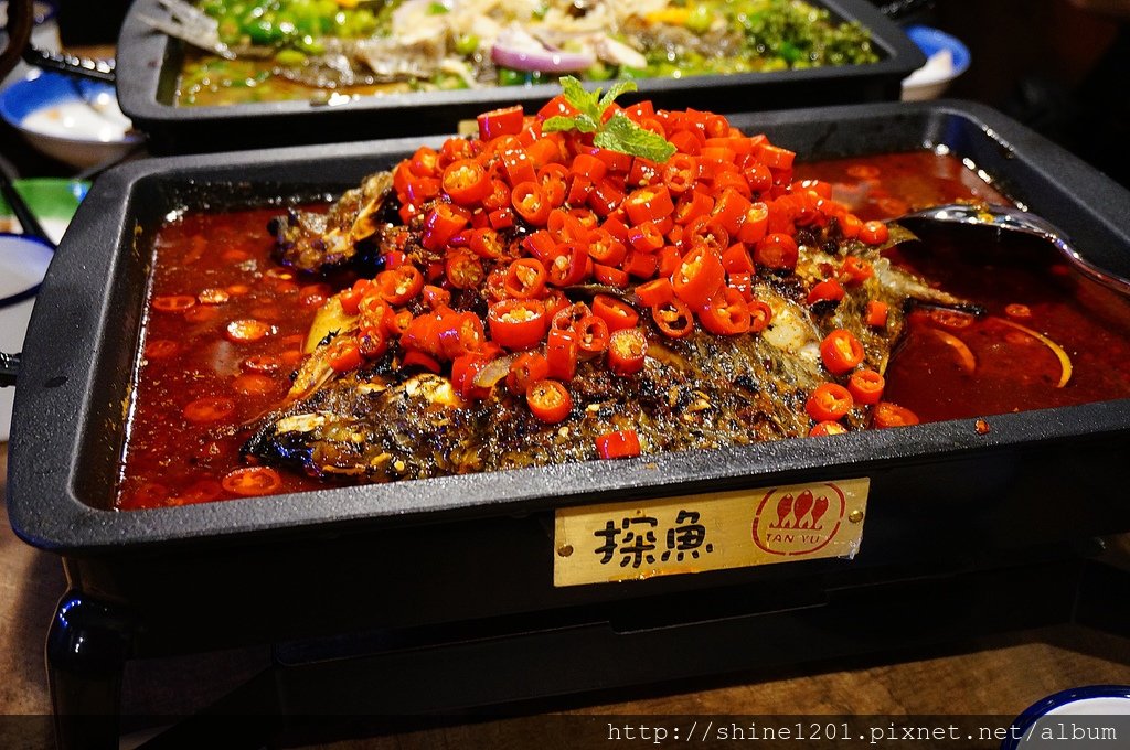 台中麻辣美食 探魚.像在小酒館裡品重慶川菜.溫和嗜辣推薦