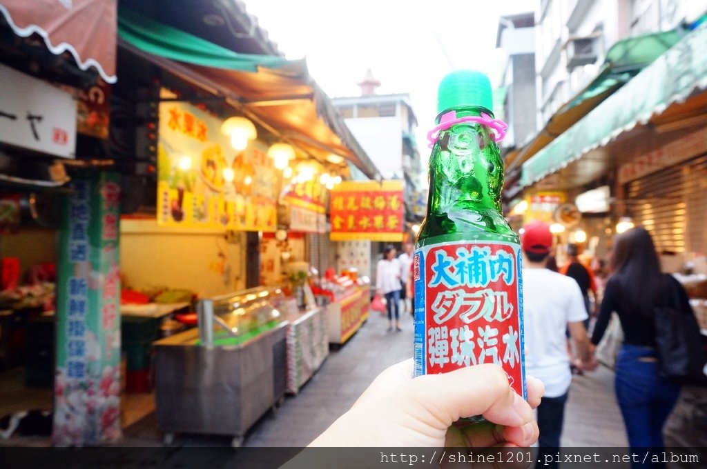 北海岸景點 石門海景餐廳. 萬里烤肉.萬里私房景點.金山.野柳.中租租車