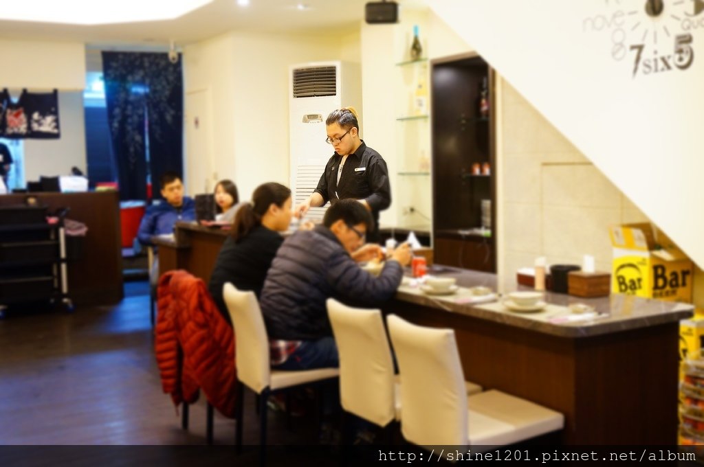 板橋吃到飽.日式料理吃到飽. 原月帝王蟹 前往店家facebook關注