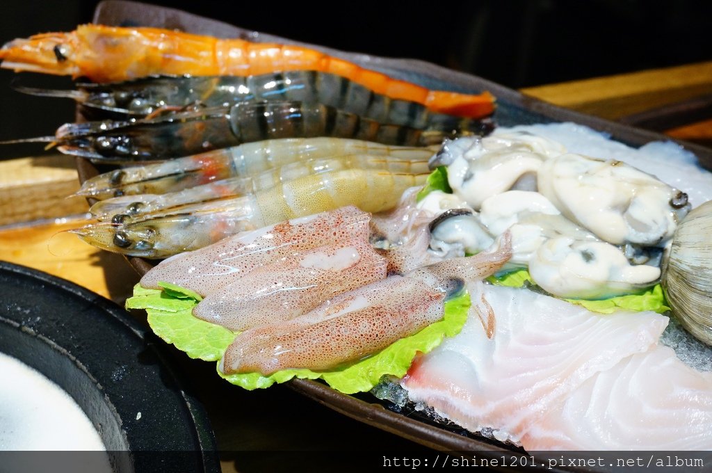 石都府石頭火鍋達人｜中和新莊美食.中和新莊火鍋