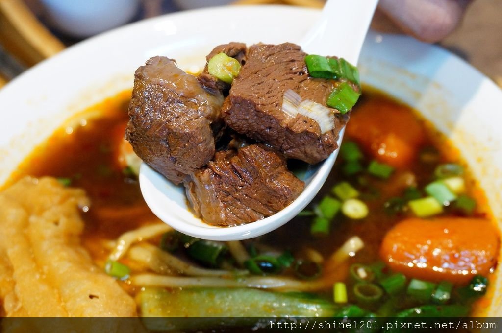 曾蒙牛職人麵舖｜土城牛肉麵.土城美食.土城外送