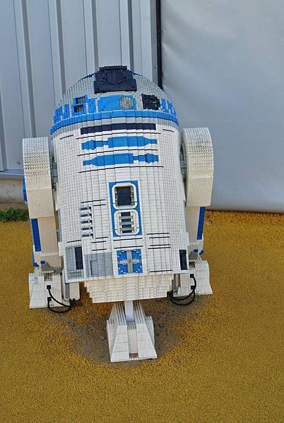 R2-D2.JPG