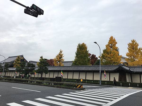 東本願寺外圍.JPG