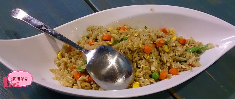 炒飯全身照