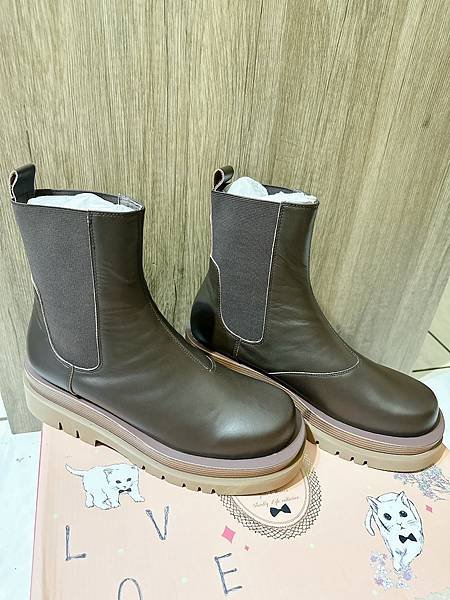 LINE_ALBUM_咖啡靴子_230222_12.jpg