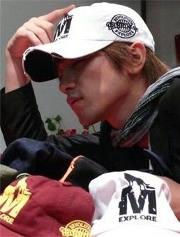 戴帽子的M-13.jpg