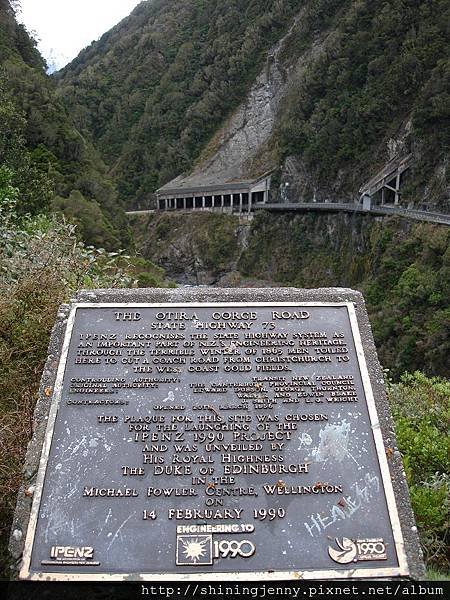 往西會經過Otira Gorge Road