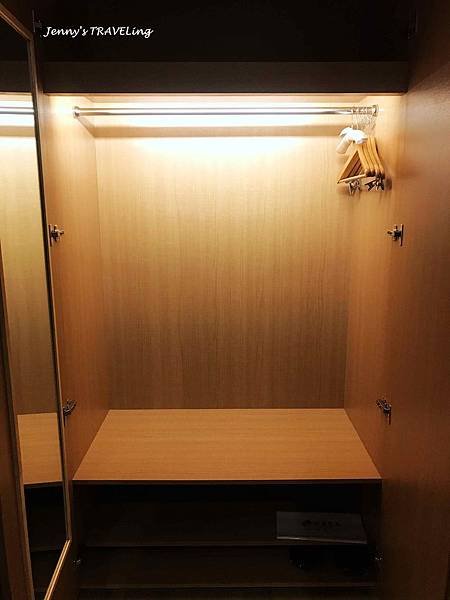TW＊高雄市住宿推薦。R14巨蛋旅店。巨蛋捷運站旁