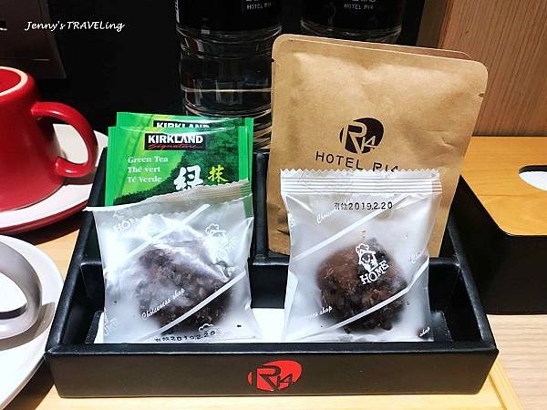 TW＊高雄市住宿推薦。R14巨蛋旅店。巨蛋捷運站旁