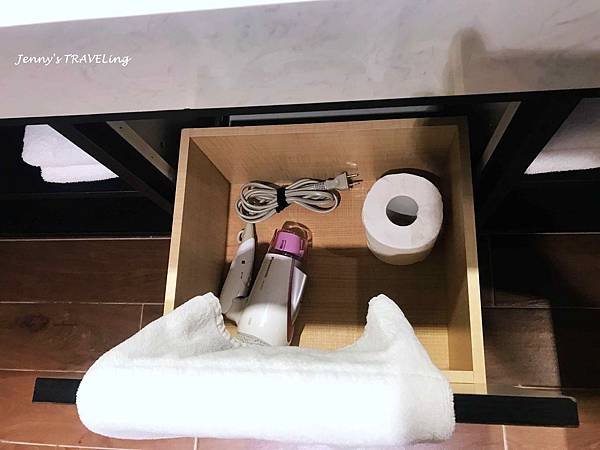 TW＊高雄市住宿推薦。R14巨蛋旅店。巨蛋捷運站旁
