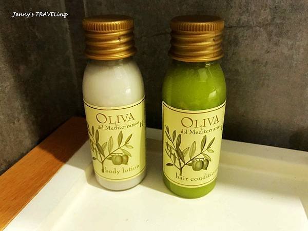 TW＊高雄市住宿推薦。R14巨蛋旅店。巨蛋捷運站旁