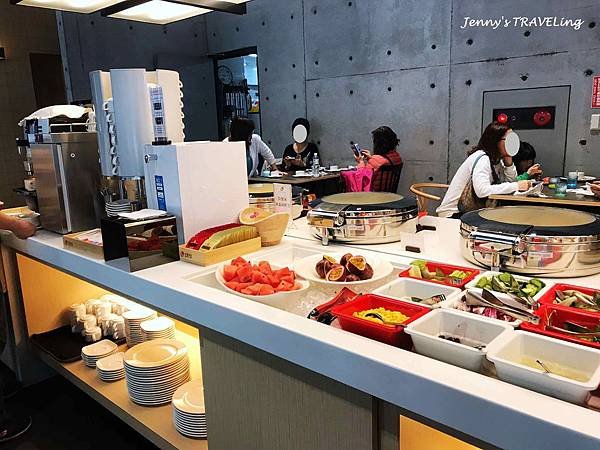 TW＊高雄市住宿推薦。R14巨蛋旅店。巨蛋捷運站旁