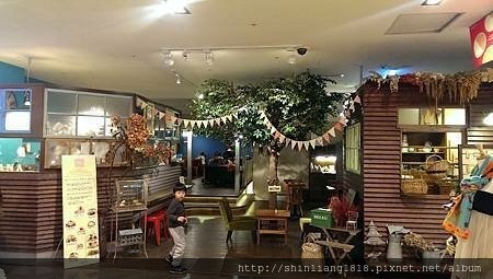 Hana cafe 信義誠品 媽媽日 蛋蛋 花花