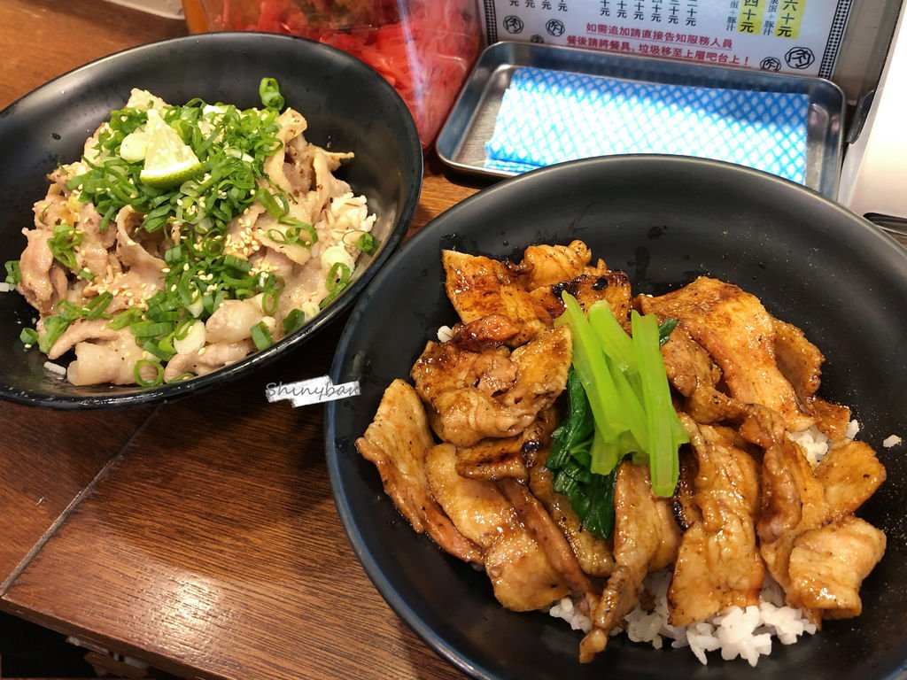 台北士林—佐藤精肉店｜大口扒飯扒肉的平價日式燒肉丼飯｜士林夜