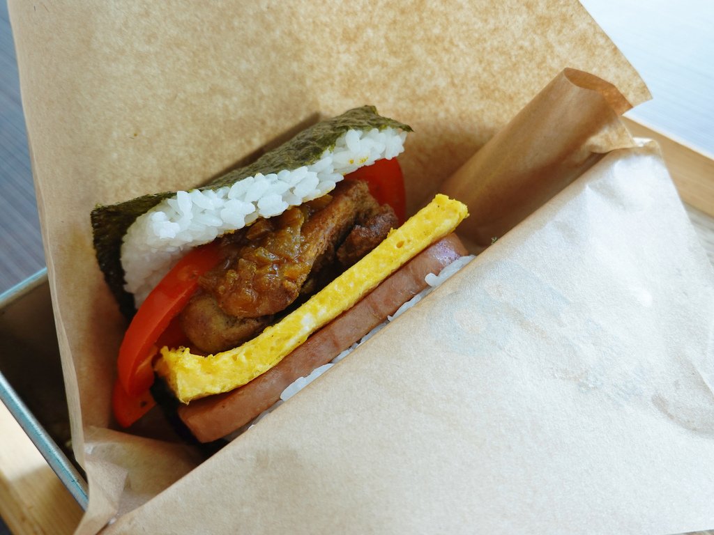 1/6（AN）沖繩那霸—那霸機場｜豬肉蛋飯糰、A&amp;W、oHa